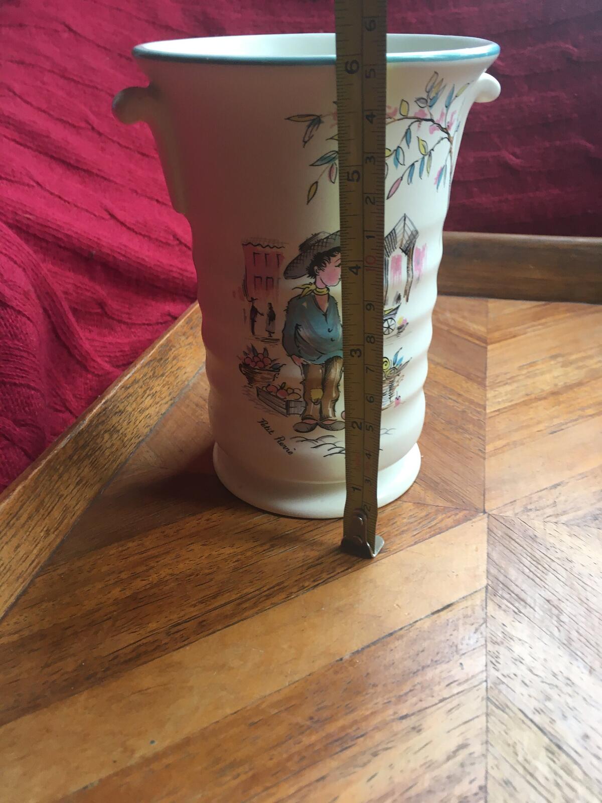Utensil holder vase. Vintage Kitsch Crown Ducal Ware Petit Pierre.