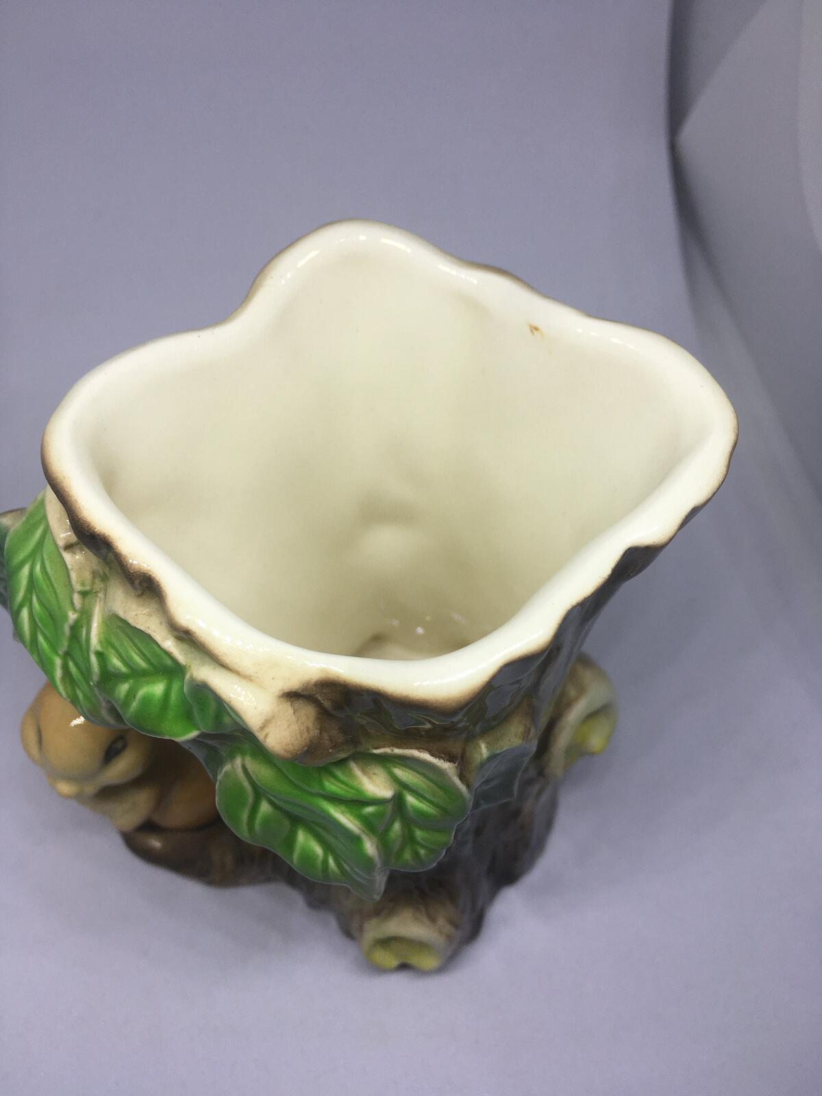 Vintage Hornsea ceramic tree stump vase sitting bunny. Made in England Fauna.