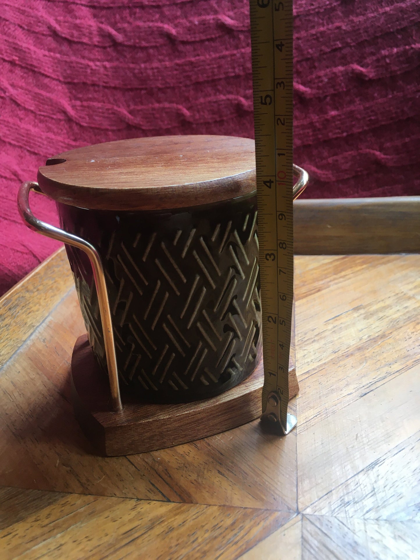 Sugar honey pot. Wyncraft Made in England.