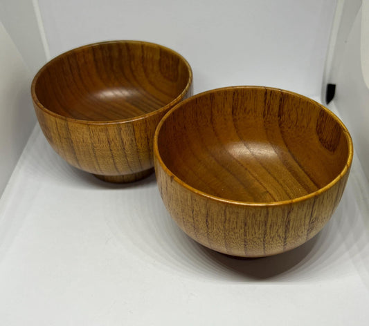 Vintage turned wood footed serving bowls.