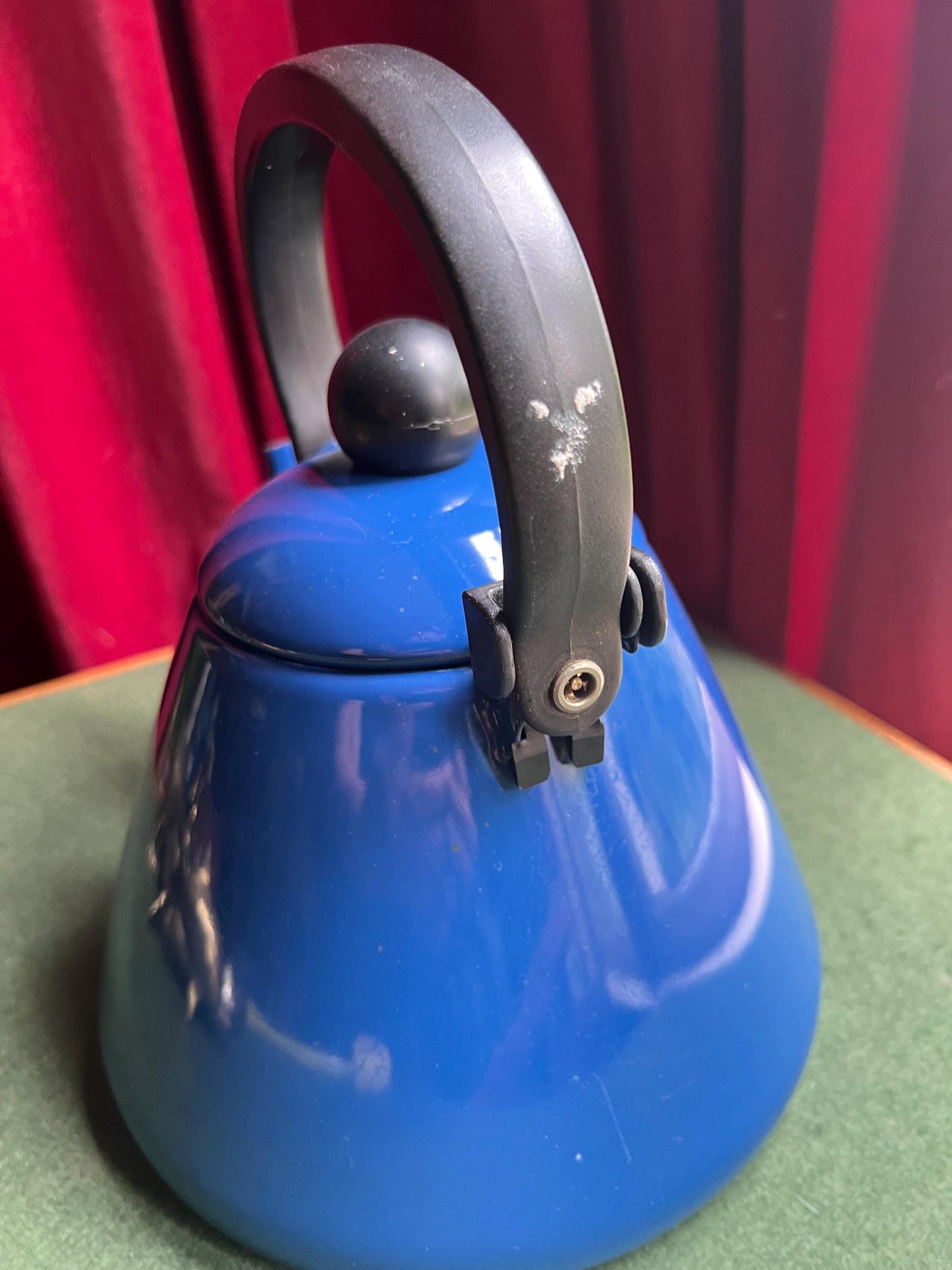 Vintage blue enamel kettle. Stove top kettle.