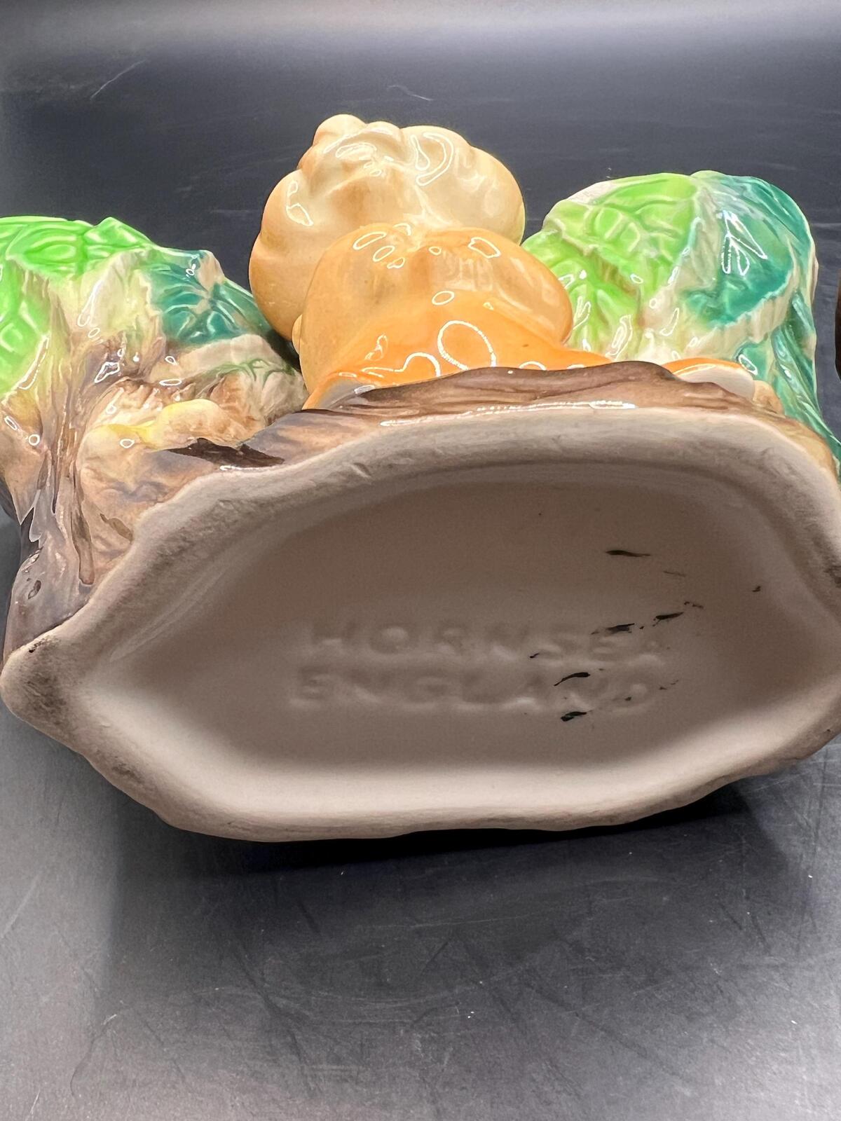 Kitsch posy vase planter. Bunny Rabbit by a log. Stamped Hornsea Fauna.