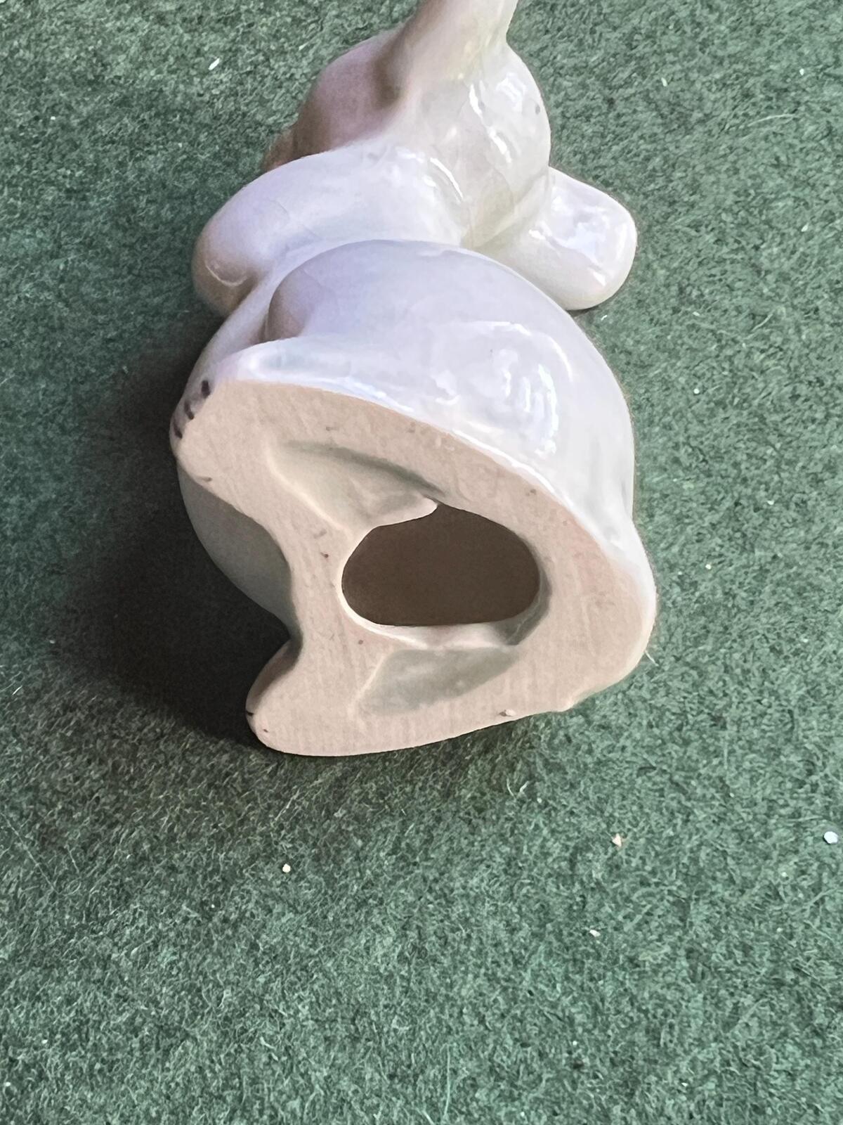 Quirky Vintage ceramic mouse figurine.