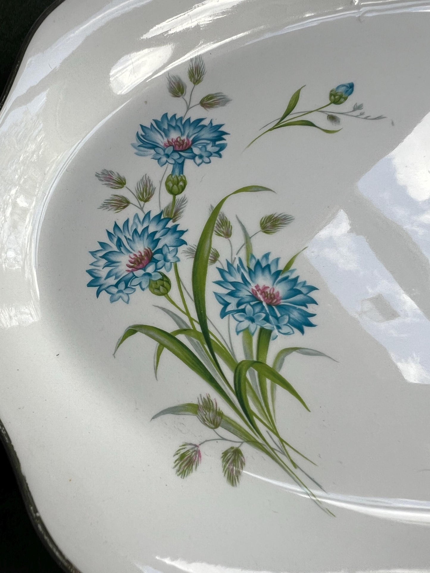 Beautiful ceramic dressing table tray. Stamped Glo-White Alfred Meakin England.