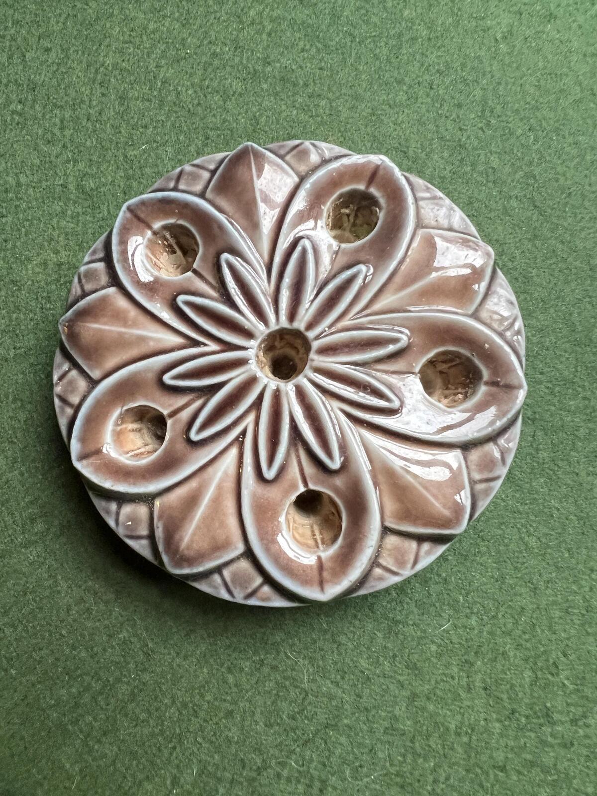 Beautiful Wade ceramic flower frog. Waterlily design. Brown blue glaze.