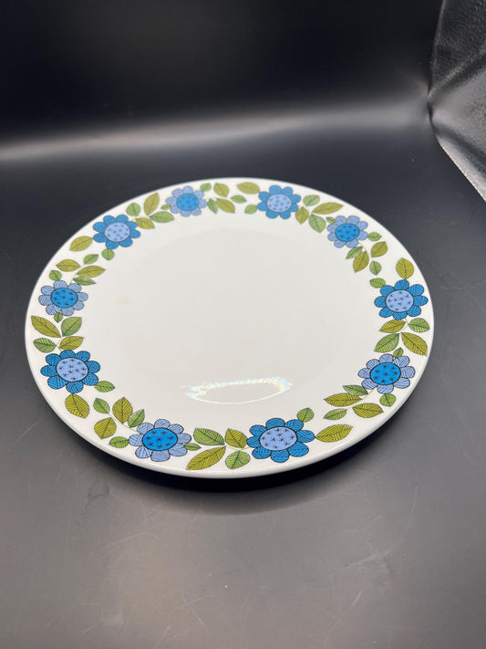 Vintage cake plate Floral pattern JG Meakin Studio Topic Floral line.