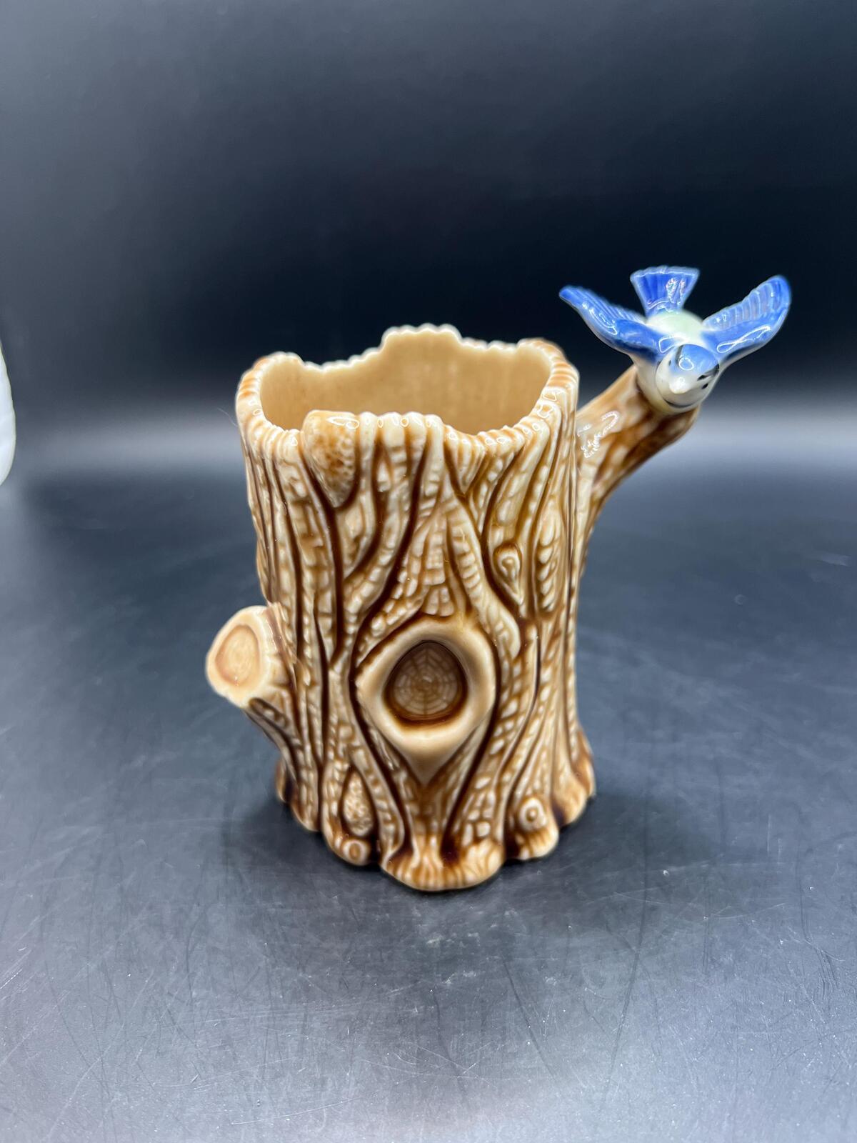 Vintage WADE posy vase. Tree stump with blue bird.