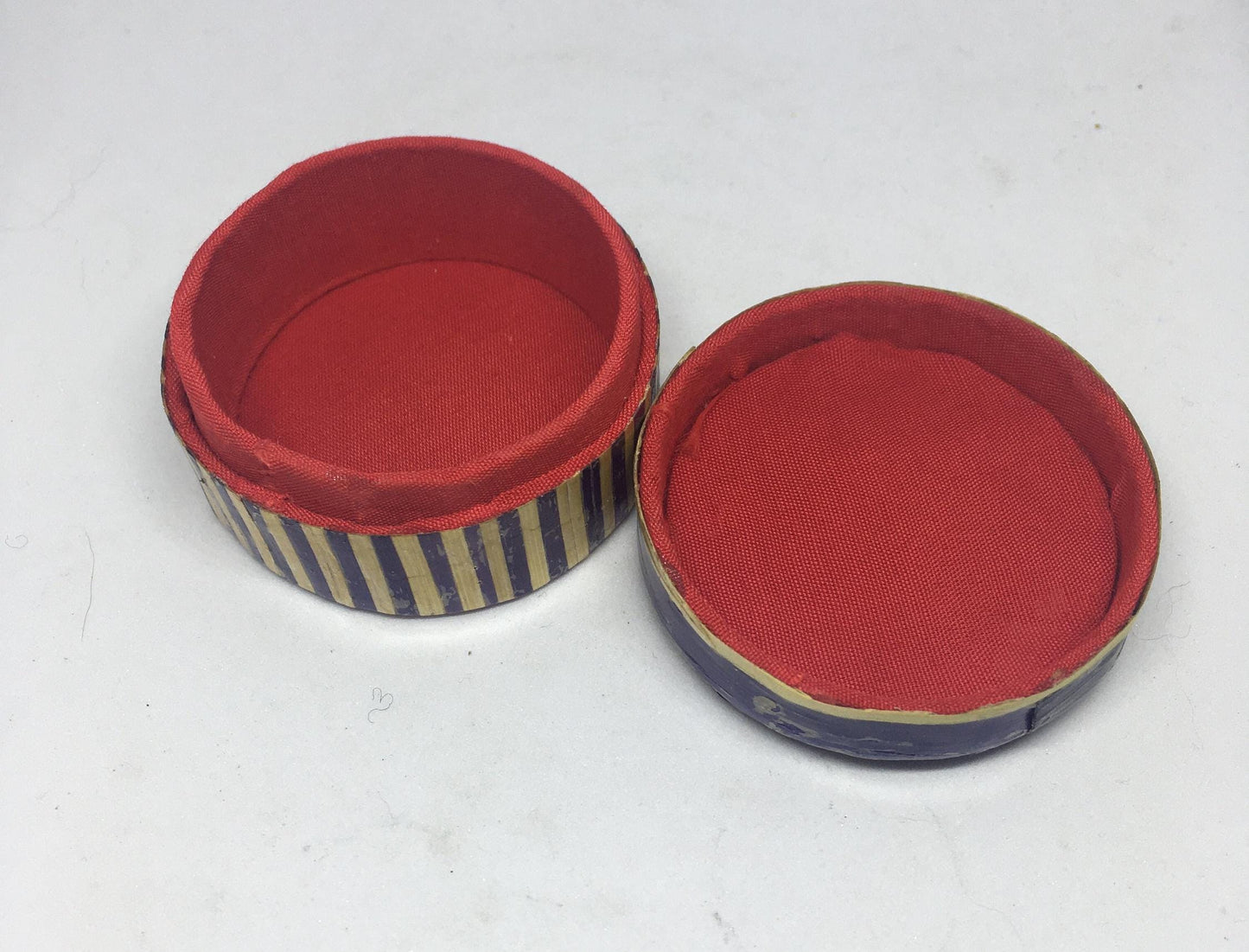 Festive lidded trinket gift box. Christmas bells design.