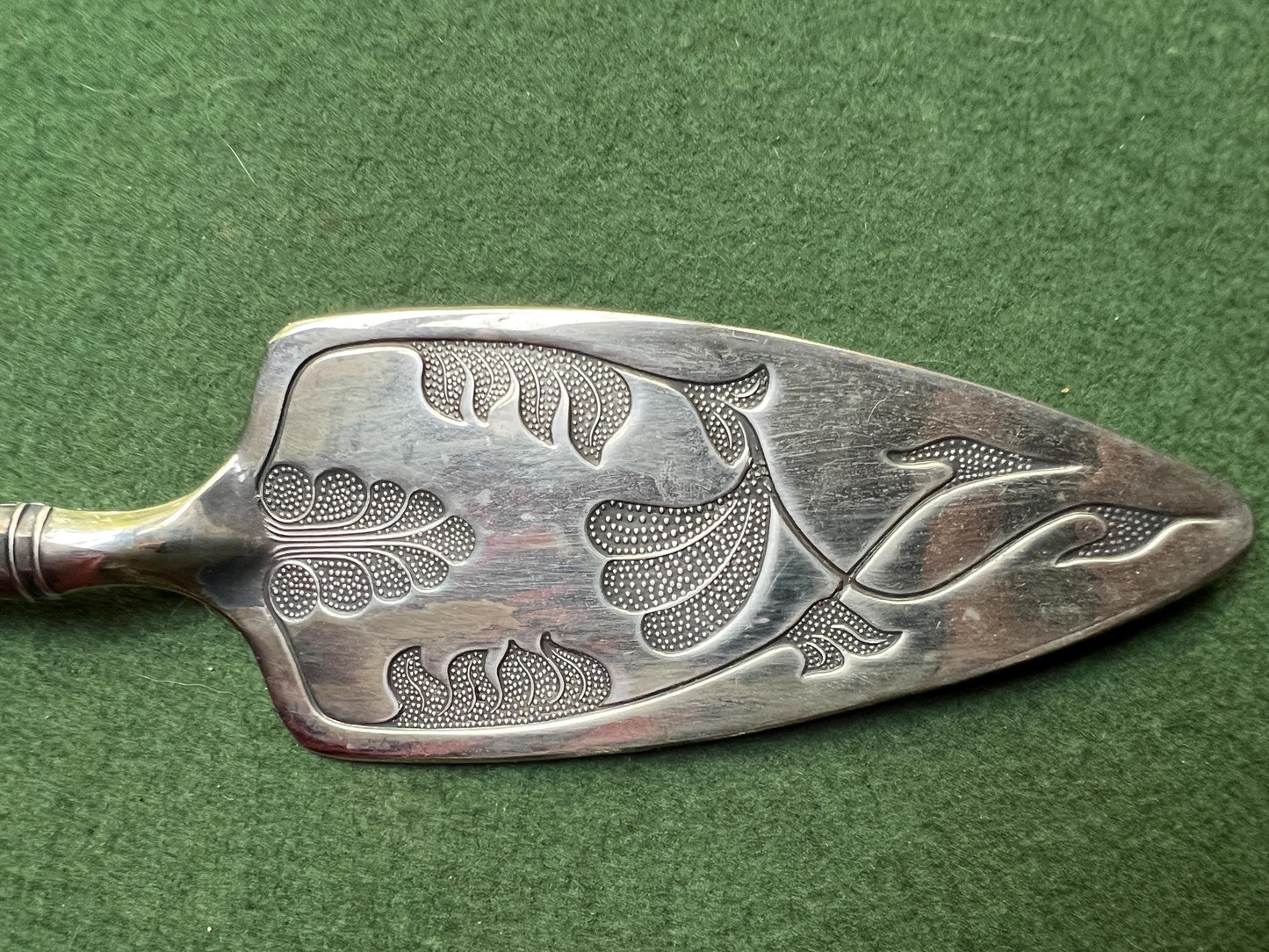 Vintage Silver Plated Mayell Cake Slice. Beautiful Art Deco style Pie Server.