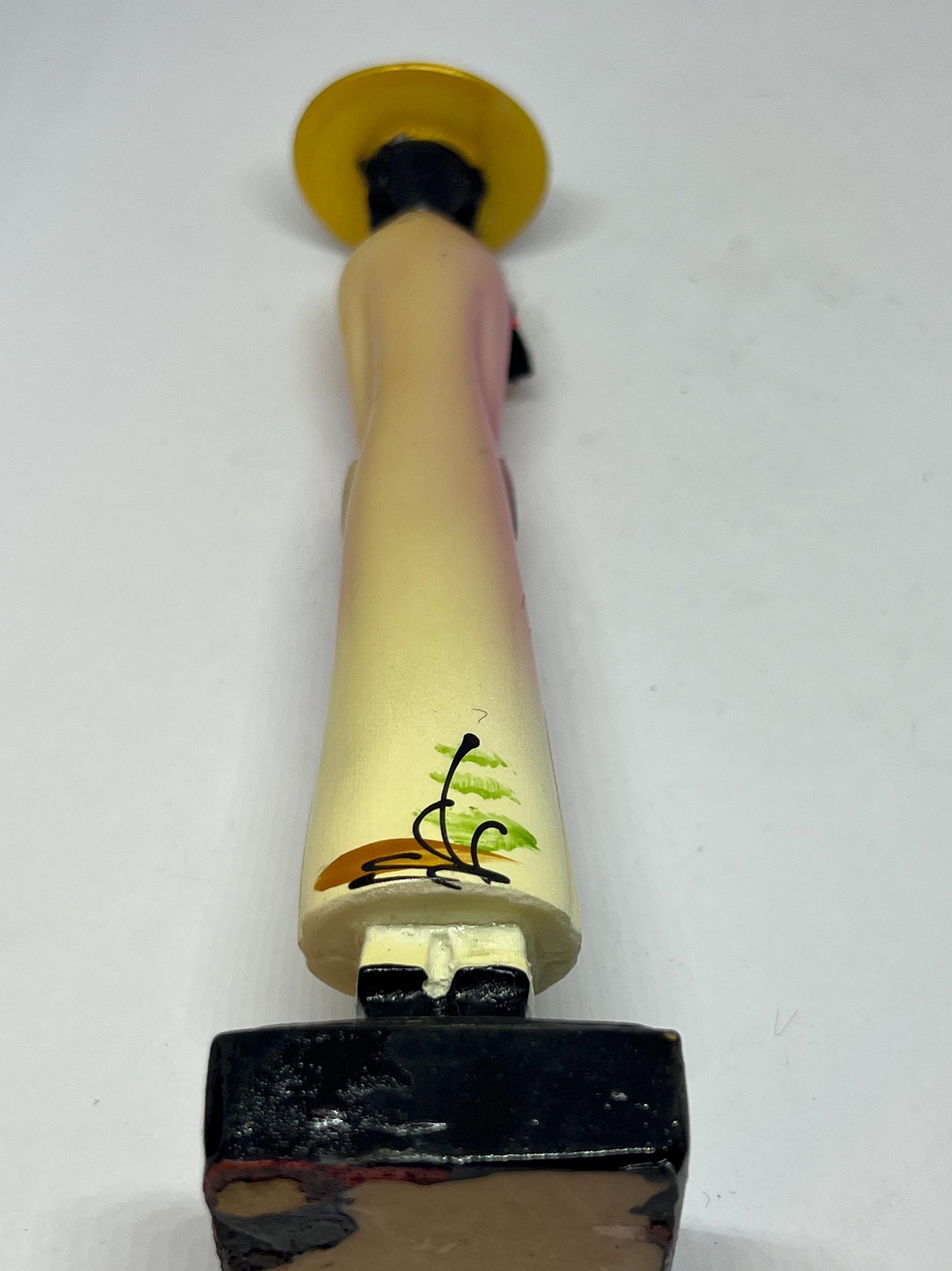 Vietnamese Ao Dai Doll: Polyresin Statue with Conical Hat.