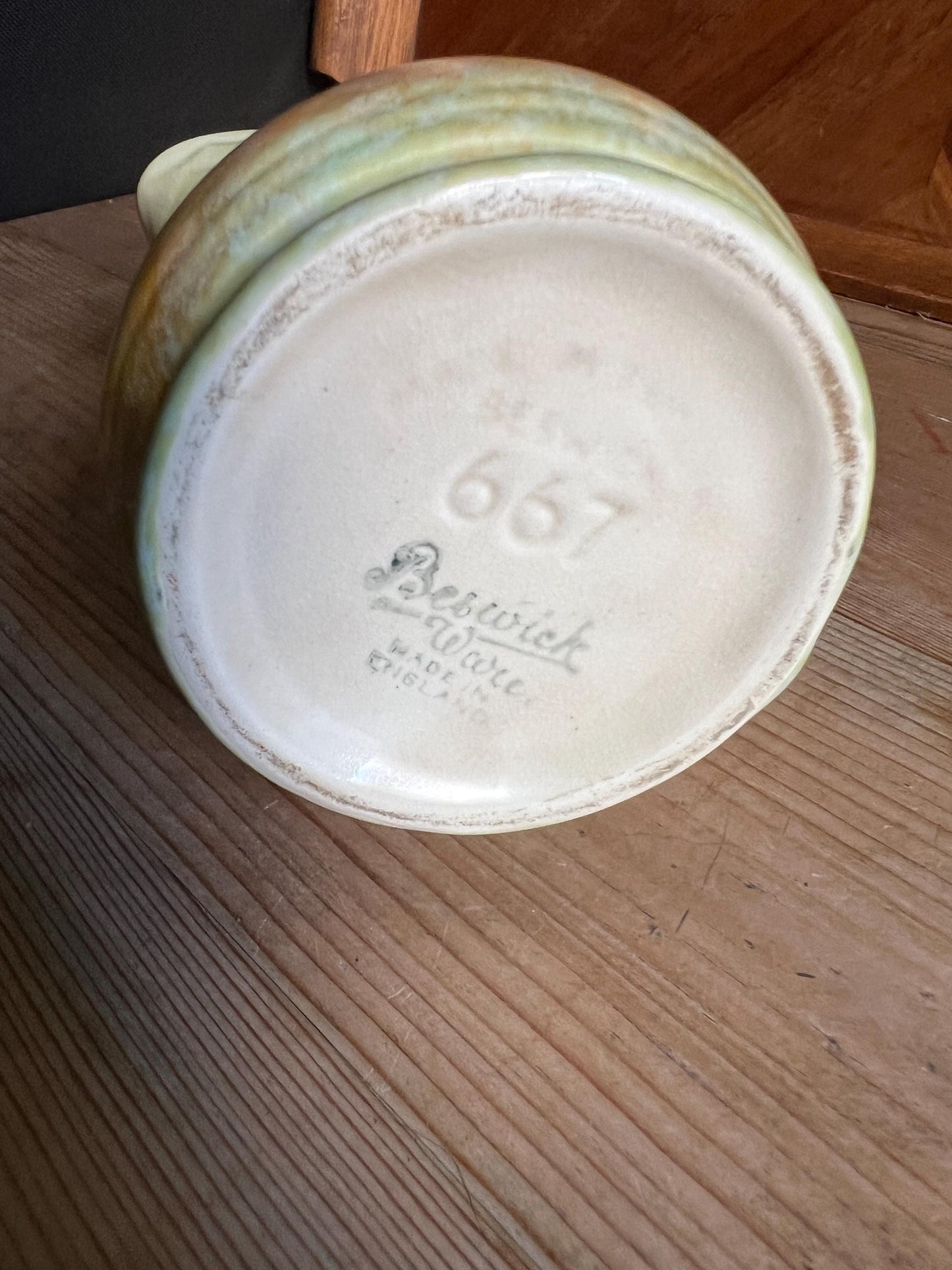 1930s ceramic jug. Stamped Beswick Ware 667.